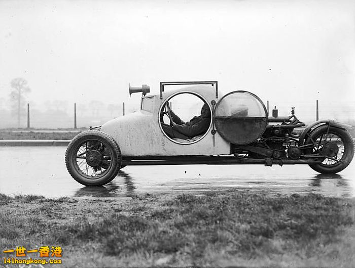 Strange old vehicles23.jpg