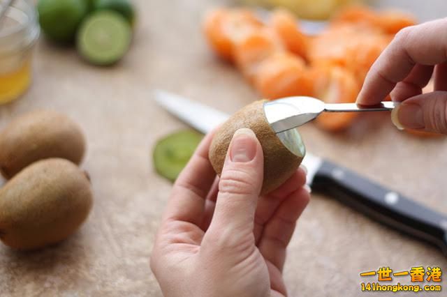 step 1 奇異果切頭切尾.jpg