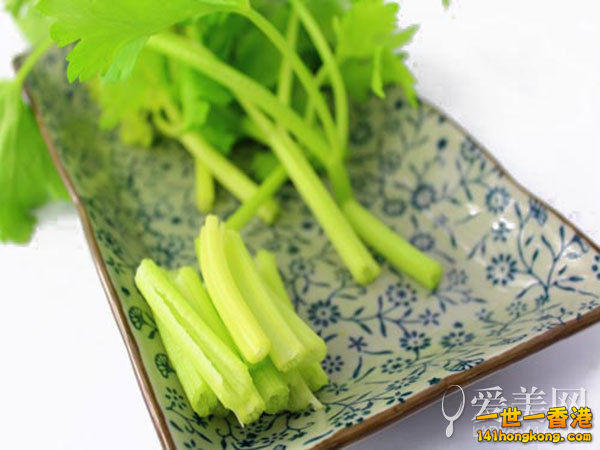 血压控制剂——芹菜.jpg