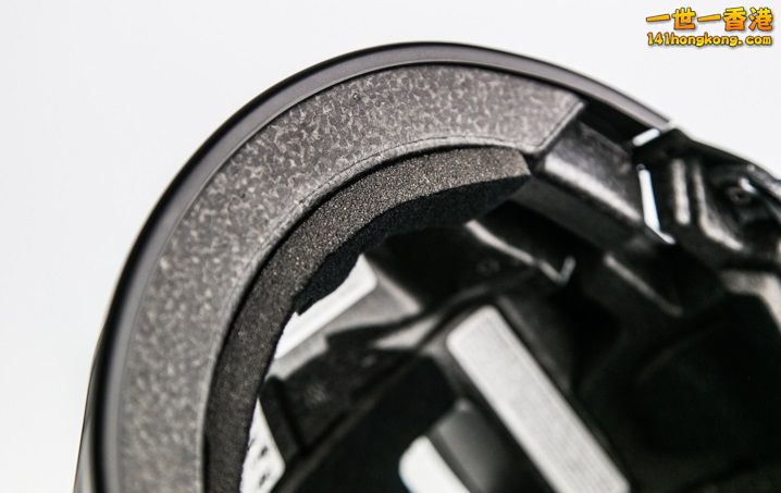 mobile01-a7e742b110ba2dcf4a040f2fd283d406 700.jpg