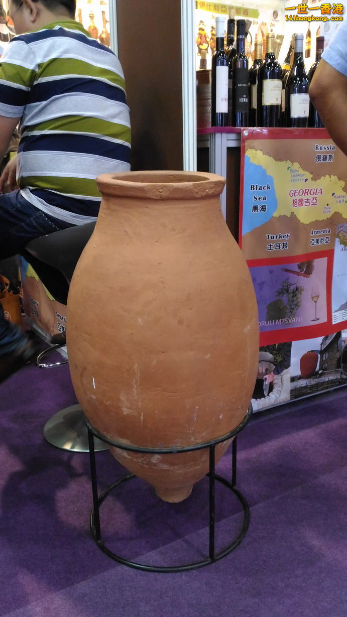 格魯吉亞酒的泥瓶
