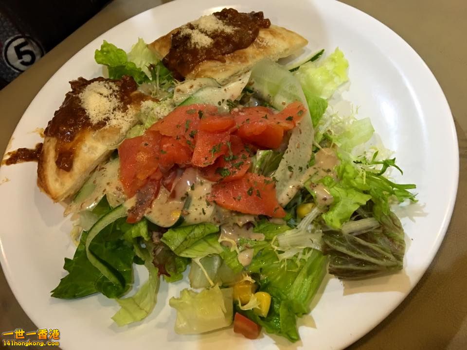 三文魚沙律.jpg