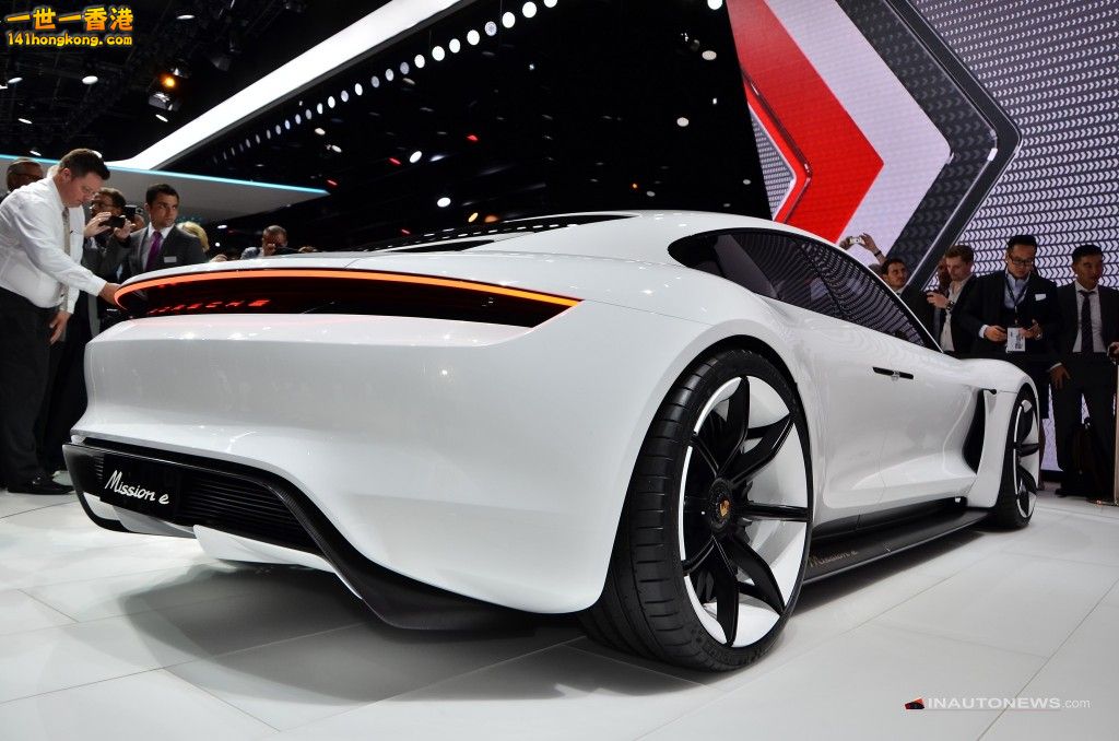 porsche-mission-e-IAA-2015-11-1024x678.jpg