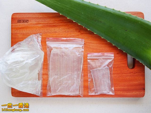 diy-handmade-lemon-aloe-cleaner-small-family-recipe-0391 (1) 640.jpg