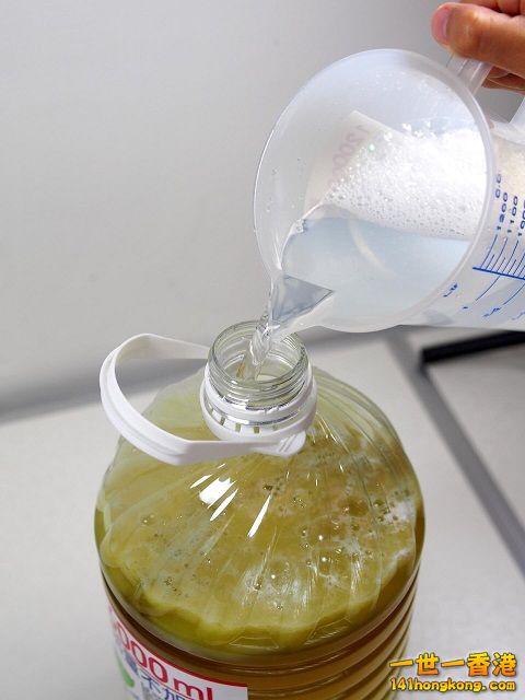 diy-handmade-lemon-aloe-cleaner-small-family-recipe-036 640.jpg