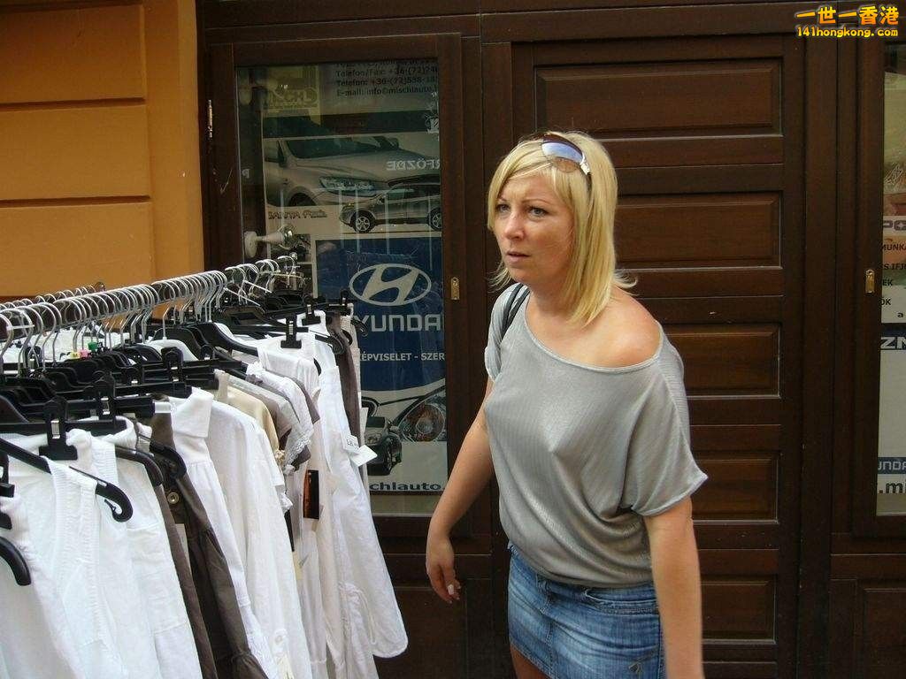 Amateur-matures-Pokiesupskirt-and-downblouse1-3 (Copy).jpg
