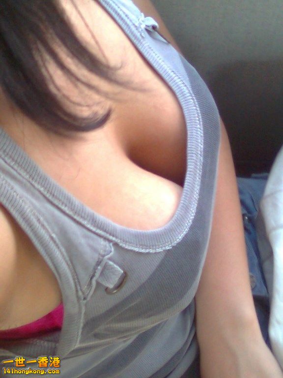 Downblouse-erotica-in-Budapest-26 (Copy).jpg