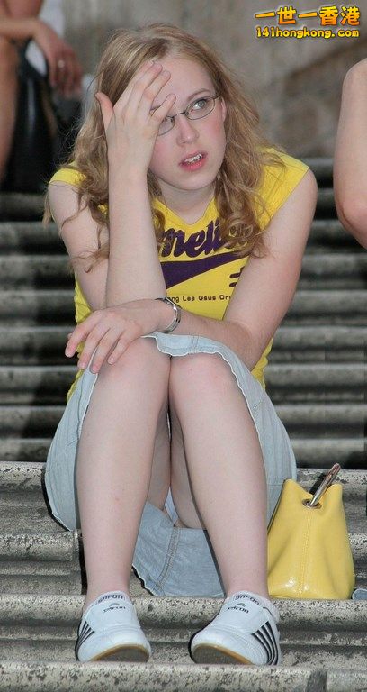 Upskirt-57 (Copy).jpg