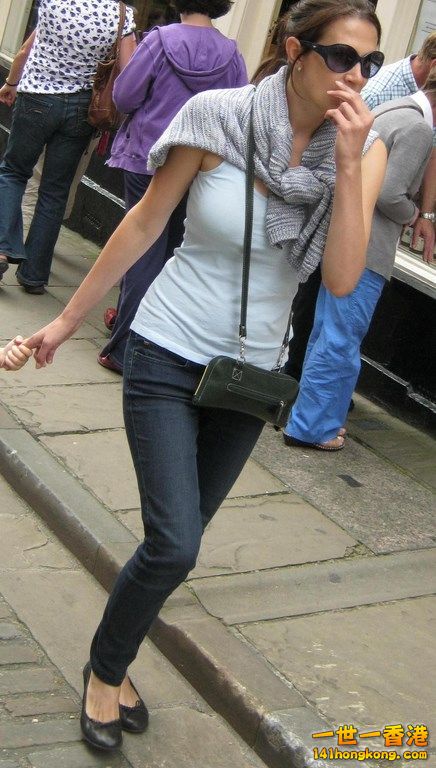 Street-Voyeur-40-14 (Copy).jpg