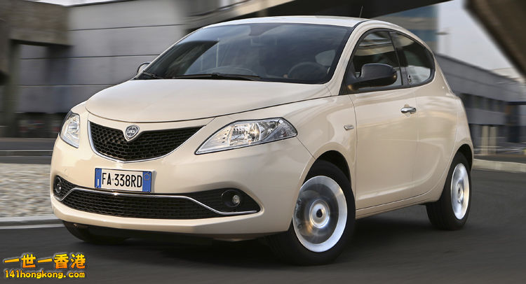 Lancia-Ypsilon-2016MY-0.jpg
