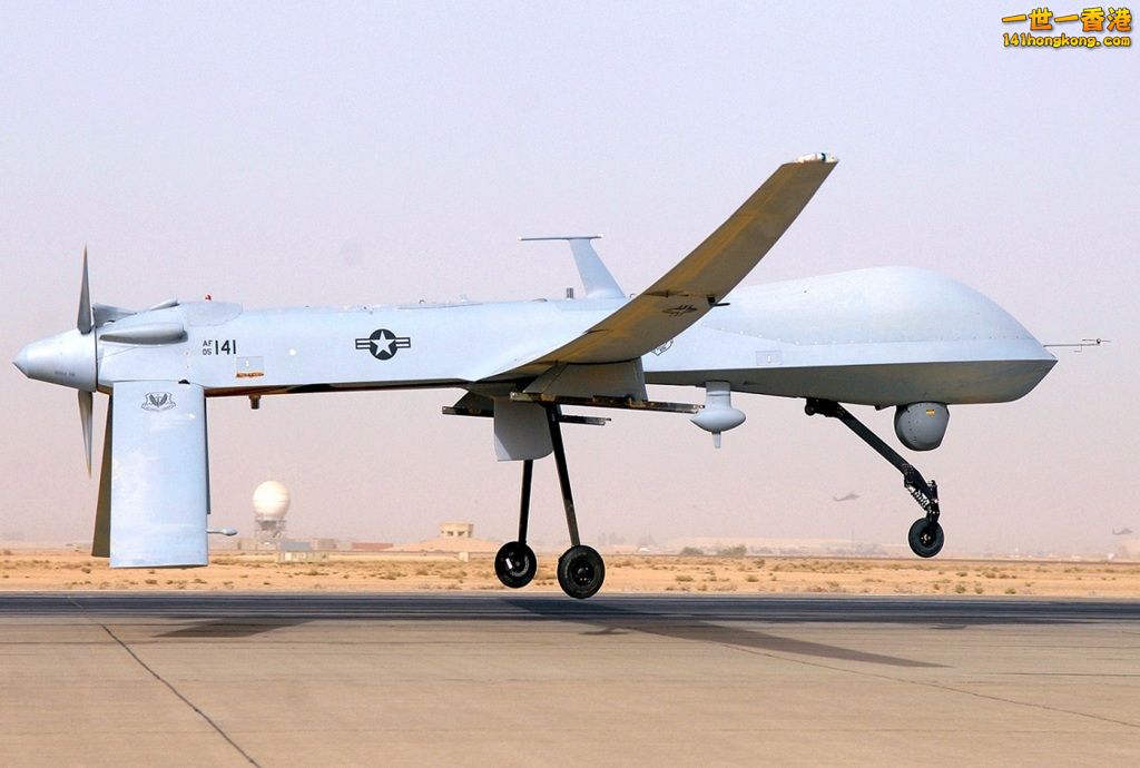 General_Atomics_MQ-1B_Predator_05-3141.jpg