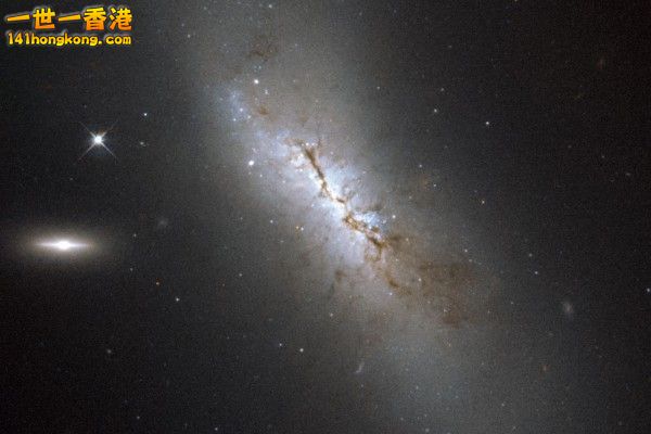 次毫米星系 NGC 4424.jpg
