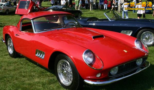 4 1961 Ferrari GT California (11).jpg
