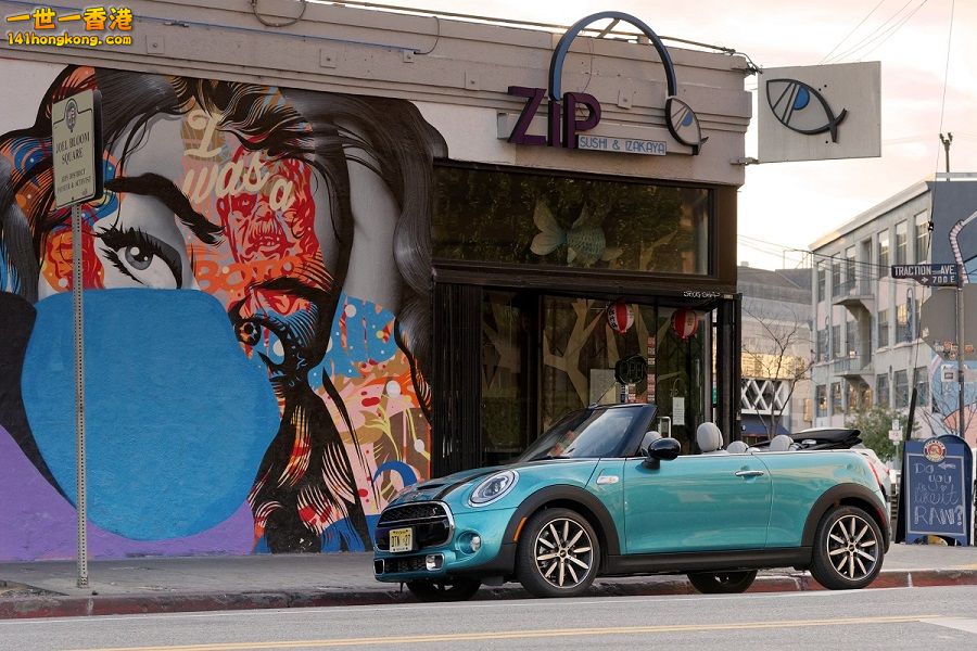 P90209301_highRes_mini-cooper-s-conver 900.jpg