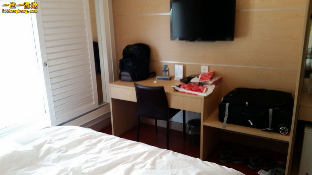 Empress Hotel 01_resize_resize_resize.jpg