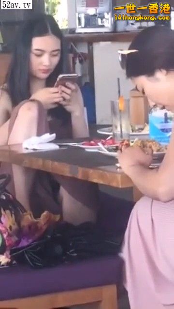 【新提醒】快看 這女的沒穿內褲[00_01_04][20160825-121344-7].jpg
