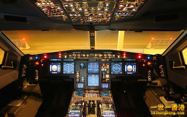 a330 COCKPIT.jpg