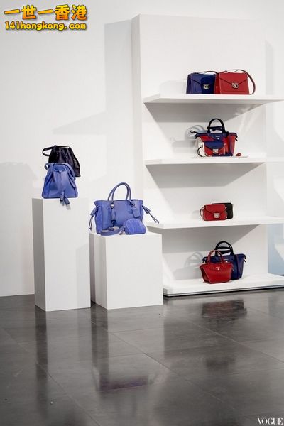 Longchamp21a.jpg
