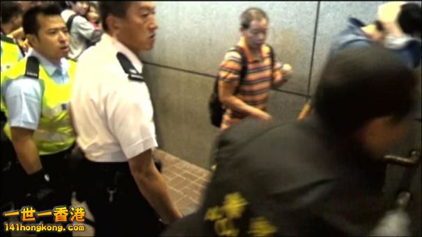 17-55-13-OCCUPY.CHU.2415.2703.jpg