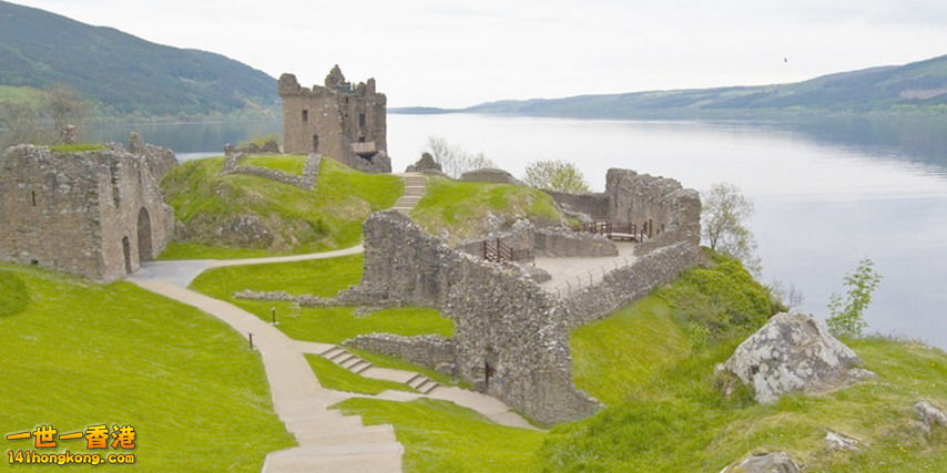 large_7-Scotline_Tours-Urquhart_Castle-Scotland-Loch_Ness_Tour.jpg