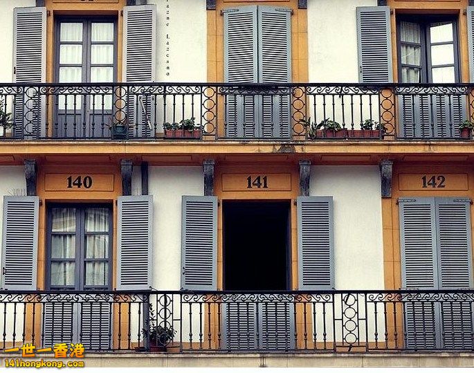 hotel rm 141.jpg