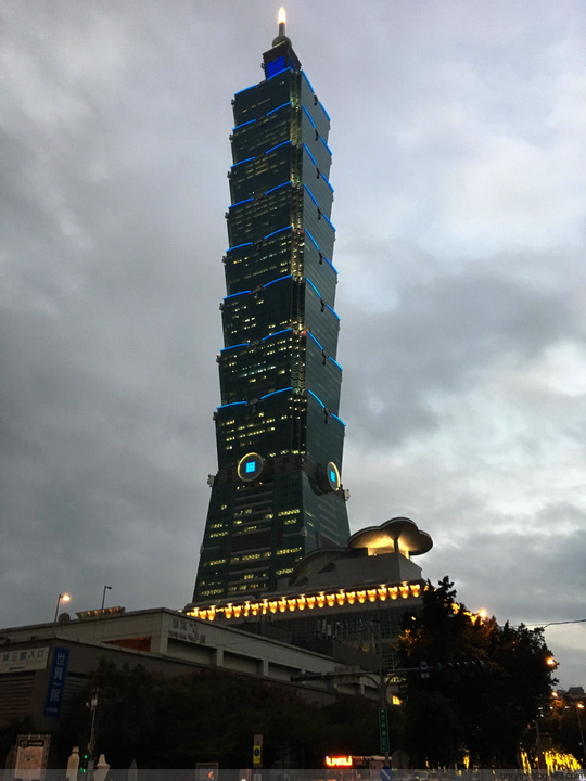 TW 00.jpg