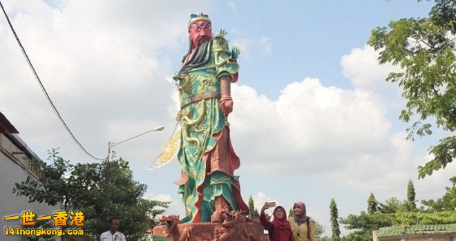 Patung.jpg