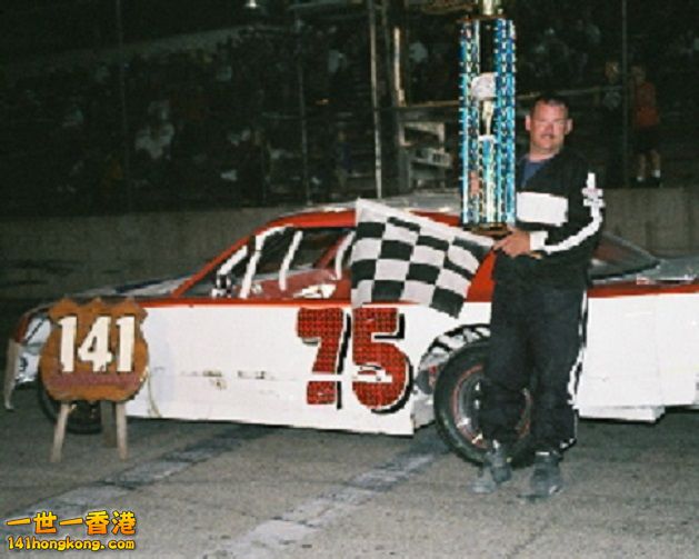 a_racer_Errol_Berry_75.jpg