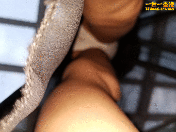 後面突然有人行緊上來搞到手震左一下...