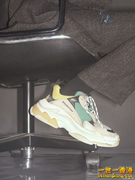 Balenciaga01.jpg