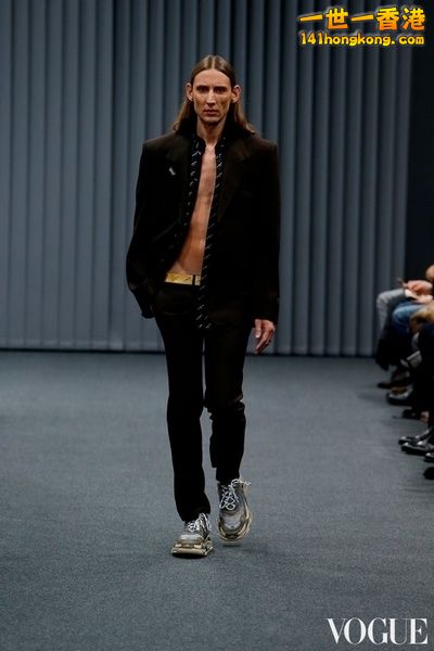 Balenciaga08.jpg