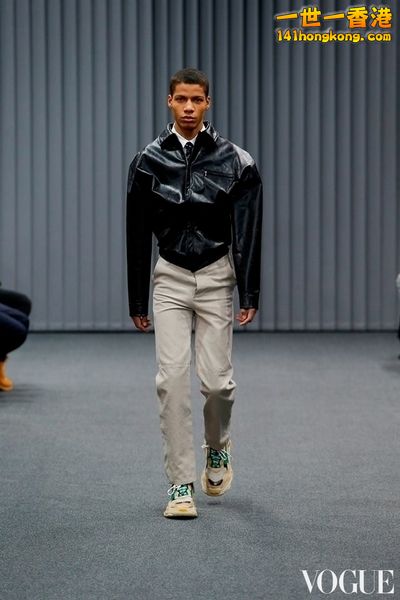 Balenciaga09.jpg
