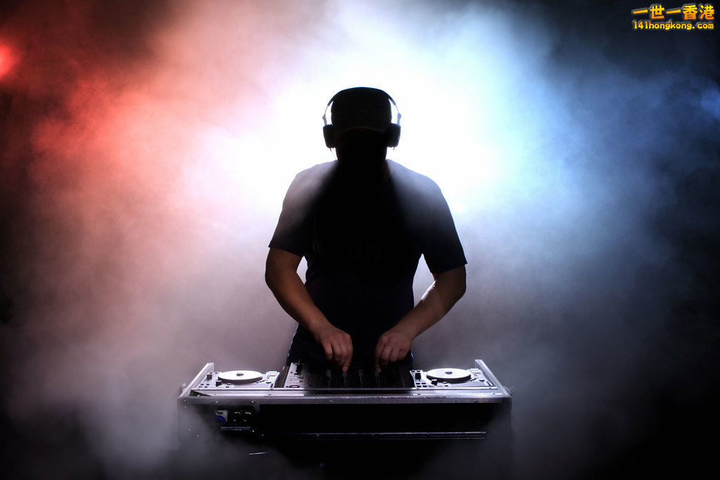 how-to-become-a-dj.jpg