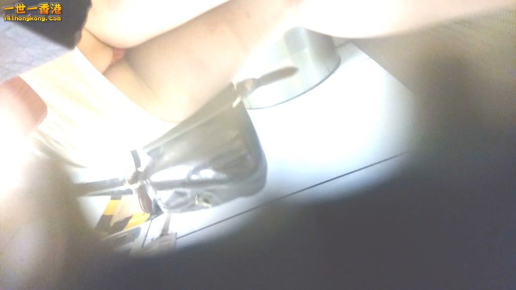 20170924_223918543 hit orange back.3gp_snapshot_01.04_[2017.10.20_14.36.30].jpg