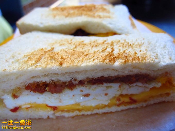 華嫂冰室_1芝士咸牛肉蛋多士烘底_19 680.jpg