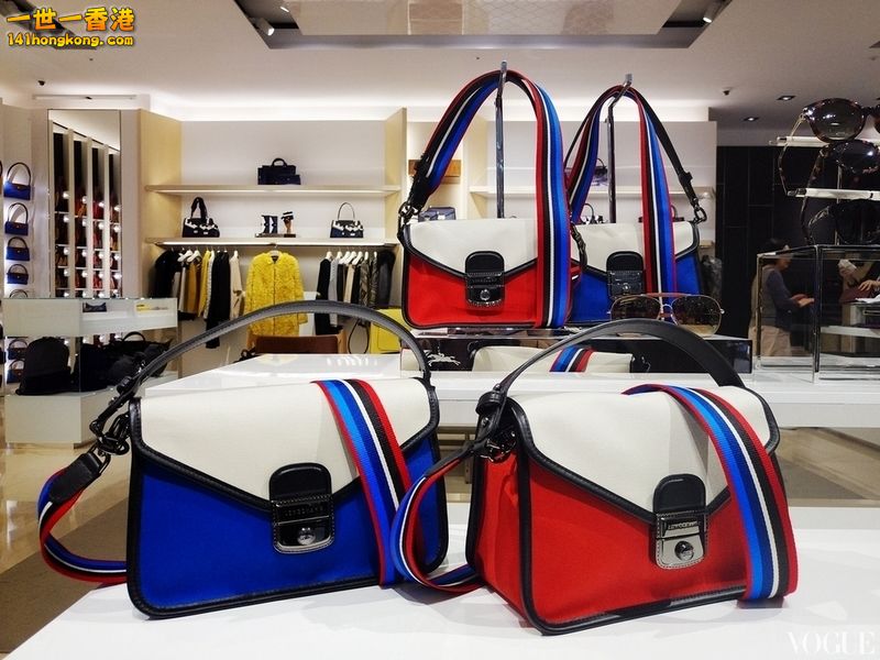 Longchamp 02.jpg