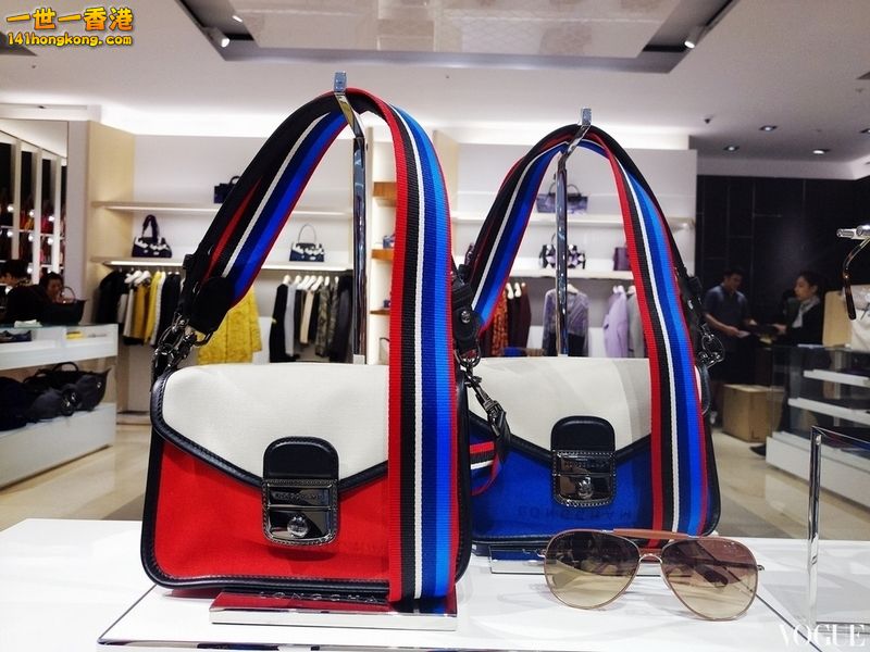 Longchamp 03.jpg