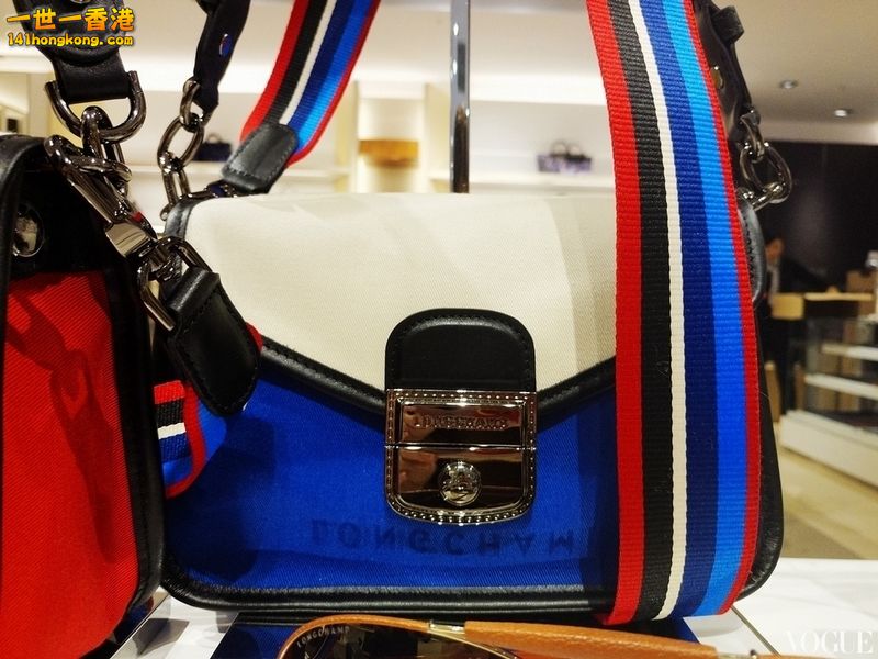 Longchamp 05.jpg