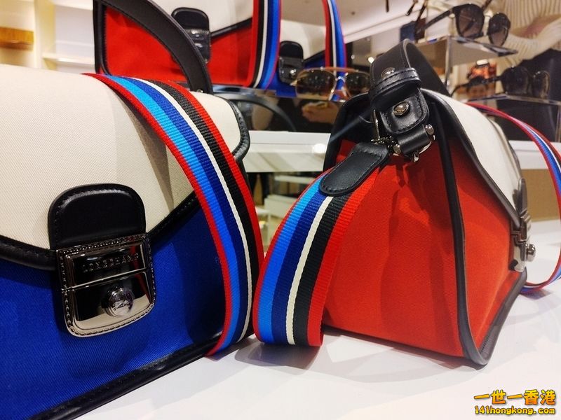Longchamp 06.jpg