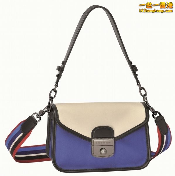 Longchamp 09.jpg