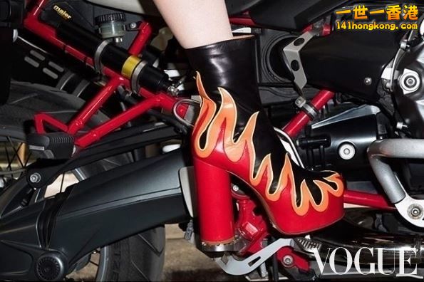 VETEMENTS03.jpg