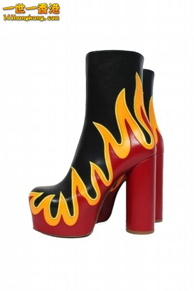 VETEMENTS17.jpg
