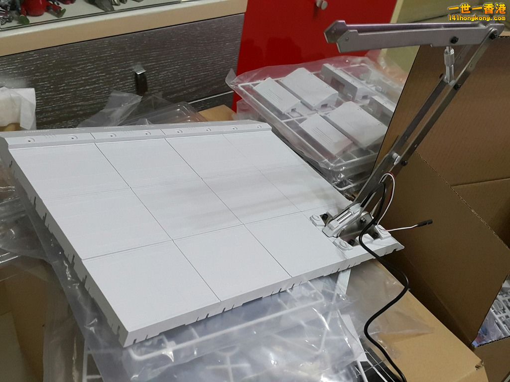 開始砌時，我係先砌地台支架，呢度係半個地台