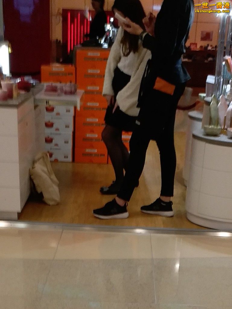 黑絲一對美腿一雙