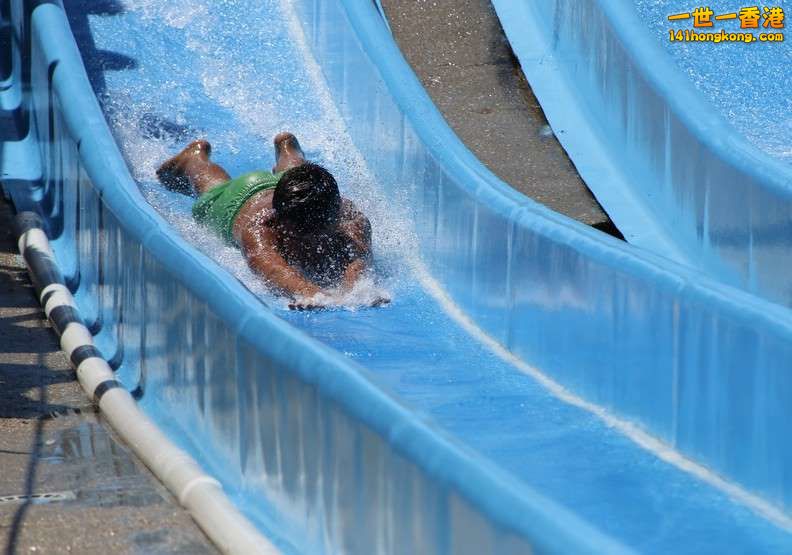 7、遊樂設施試玩員（Water Slide Tester）.jpg