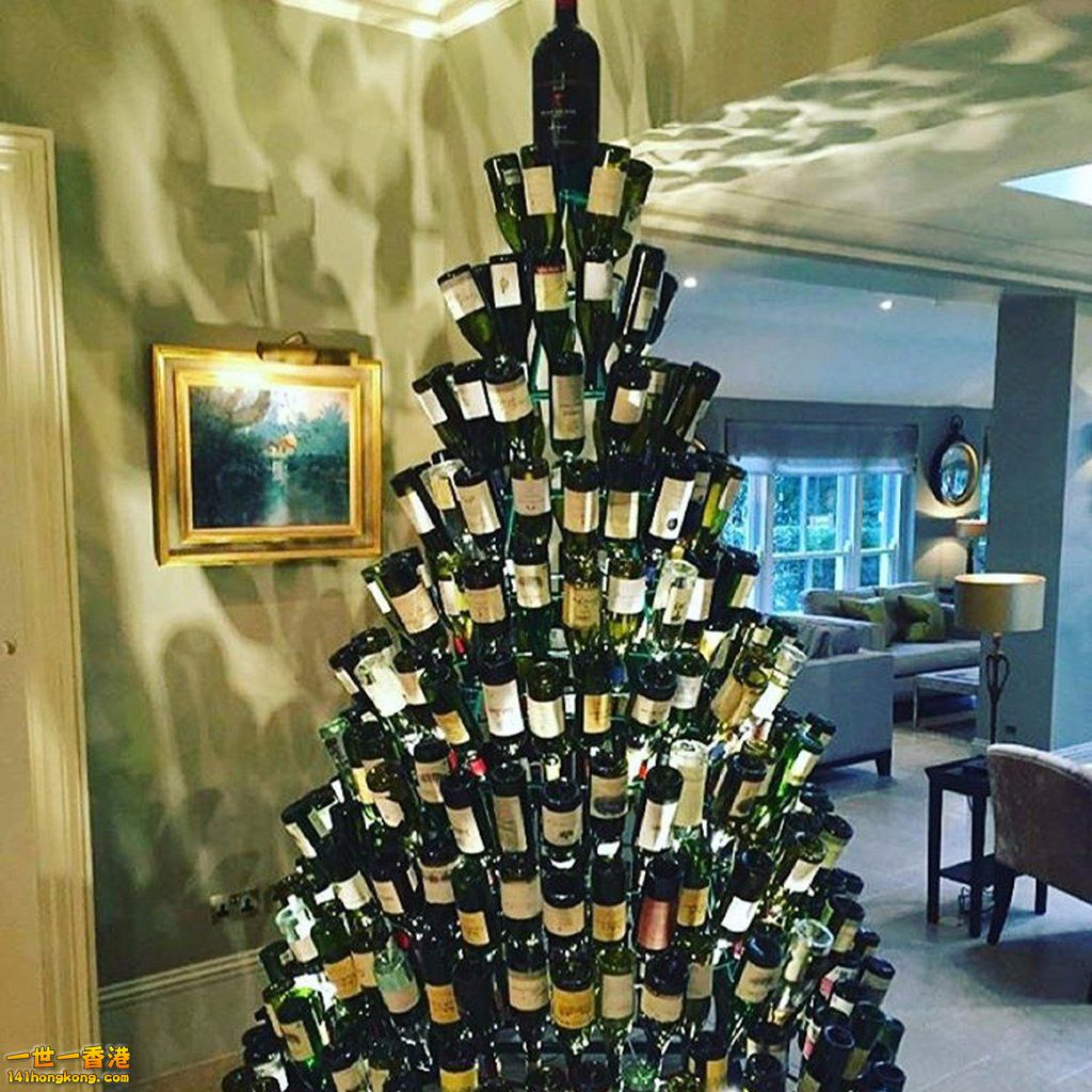 Wine-Bottle-Christmas-Trees.jpg