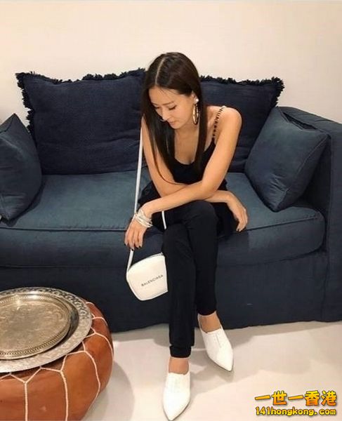 BALENCIAGA1.jpg