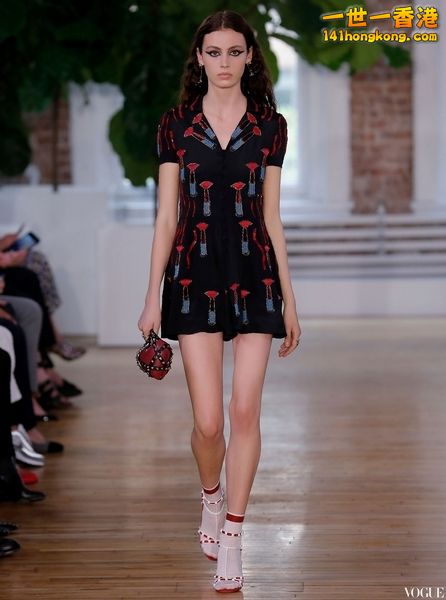 VALENTINO04.jpg
