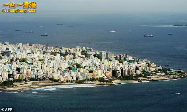 Maldives   01.jpg