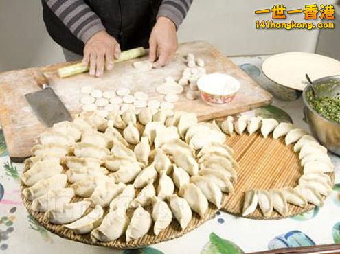 包饺子.JPG